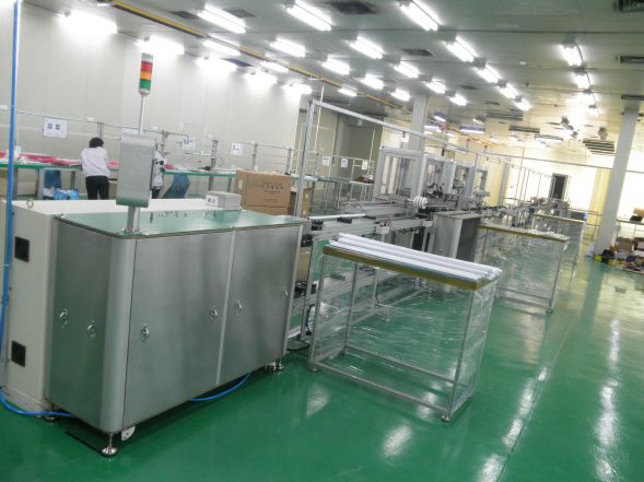 LED 형광등 조립 라인