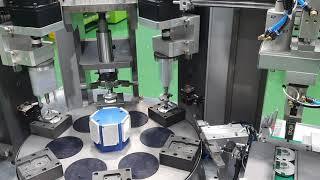 라쳇트 자동 삽입 및 코킹기